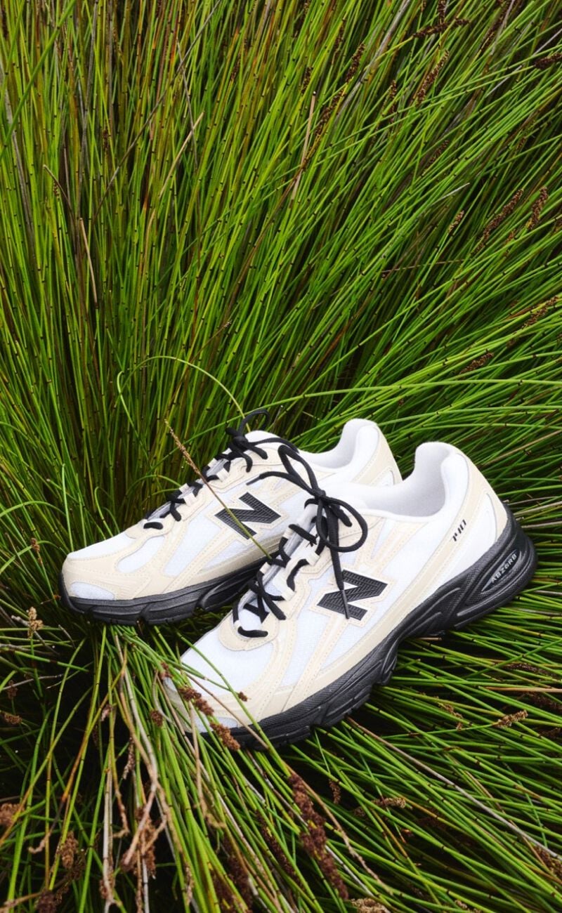 sneakers til hende