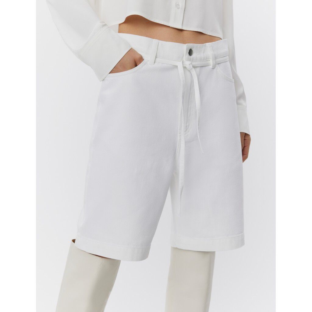 Elijah Shorts  Winter White Denim