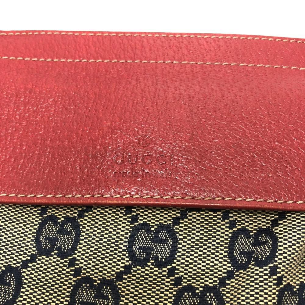 Gucci Pouch