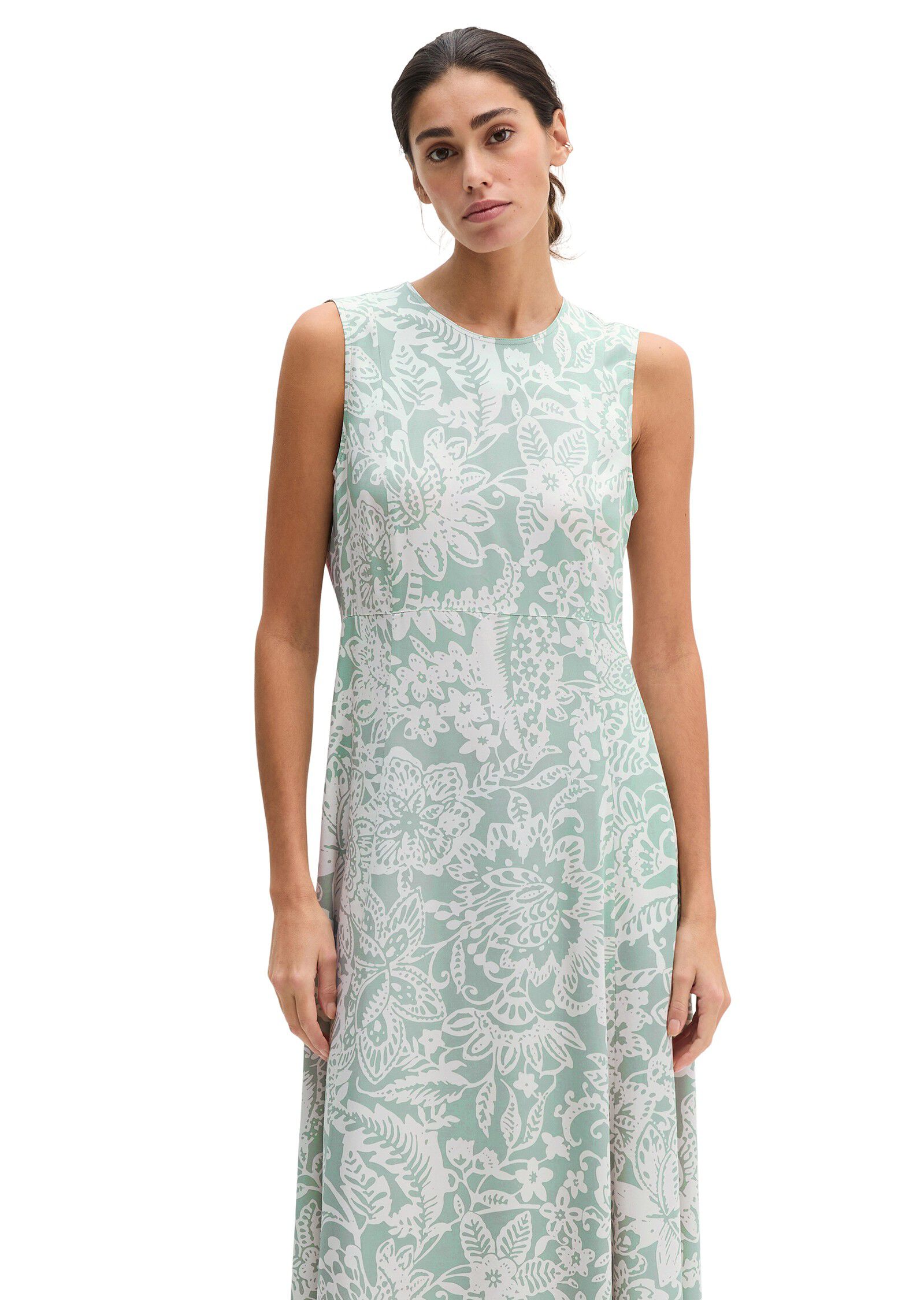 Dress, feminine silhouette, cutline