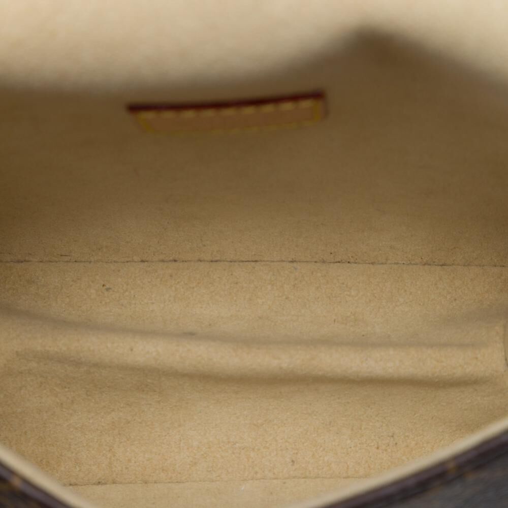 Louis Vuitton Saumur