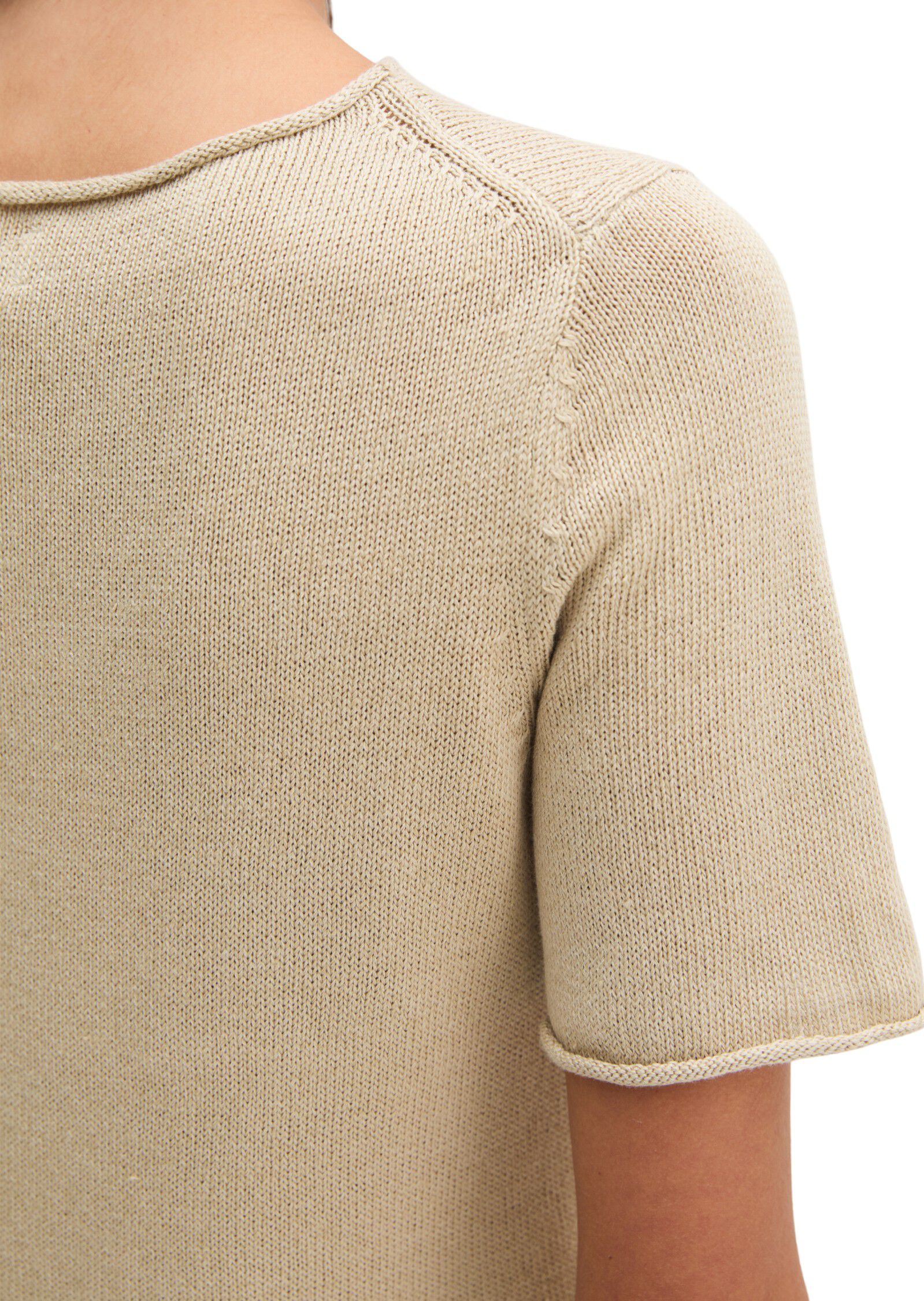 Pullover, shortsleeve, round-neck