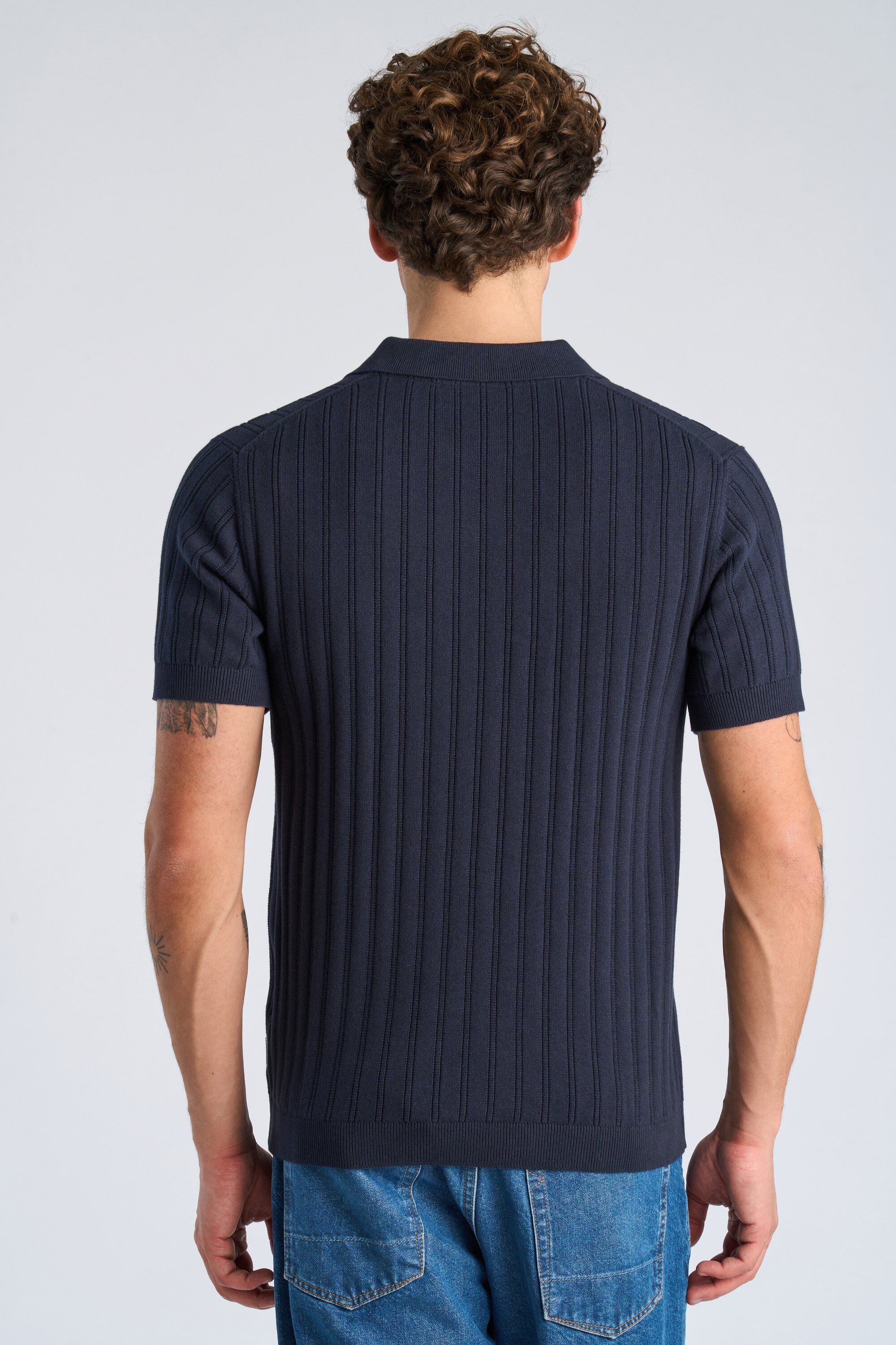 Knitted S/S v-neck polo