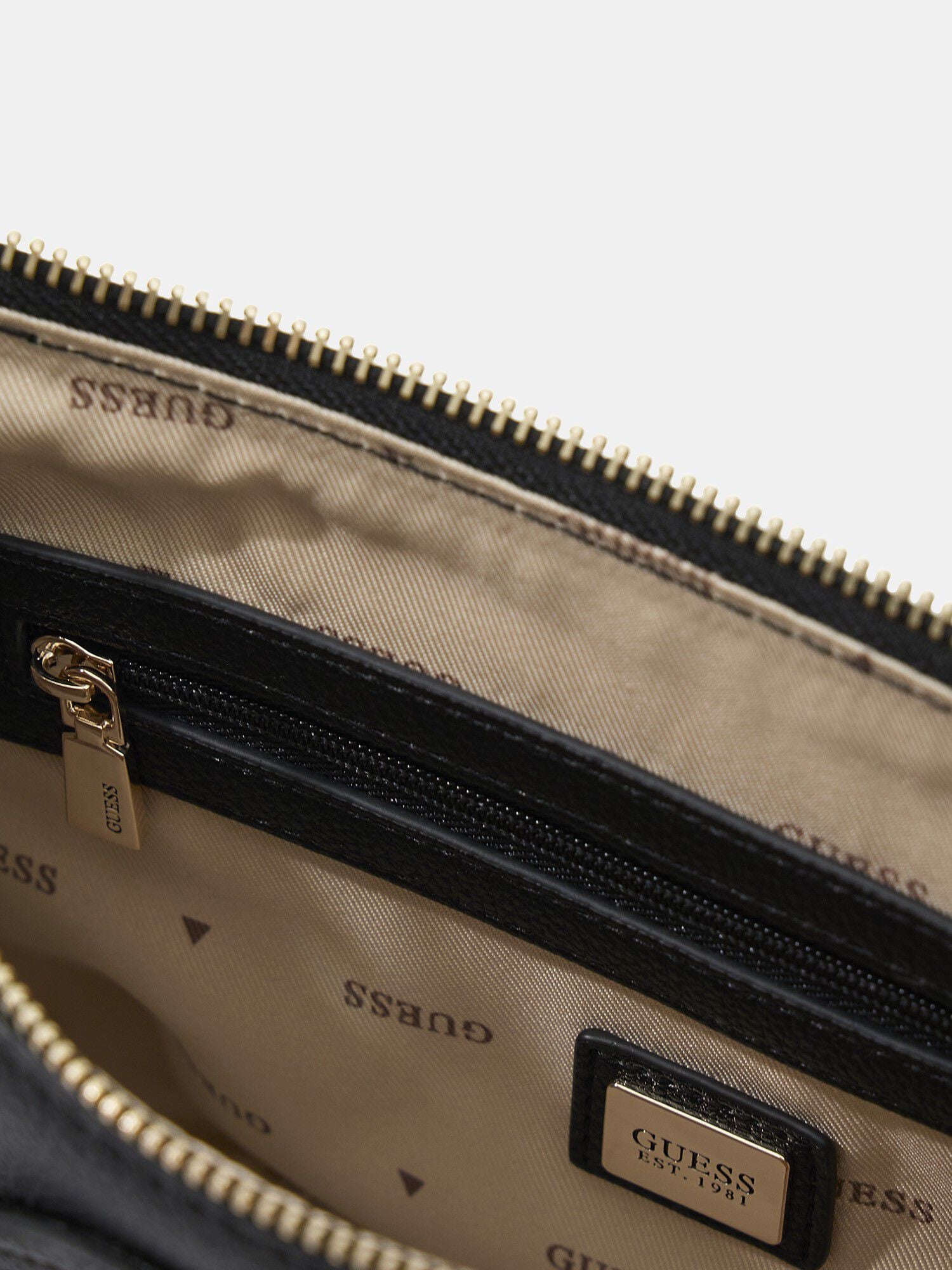 ISOLA SHOULDER BAG