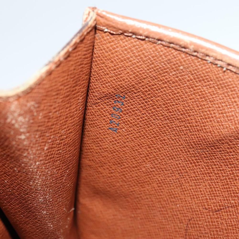 Louis Vuitton Shoulder Bags