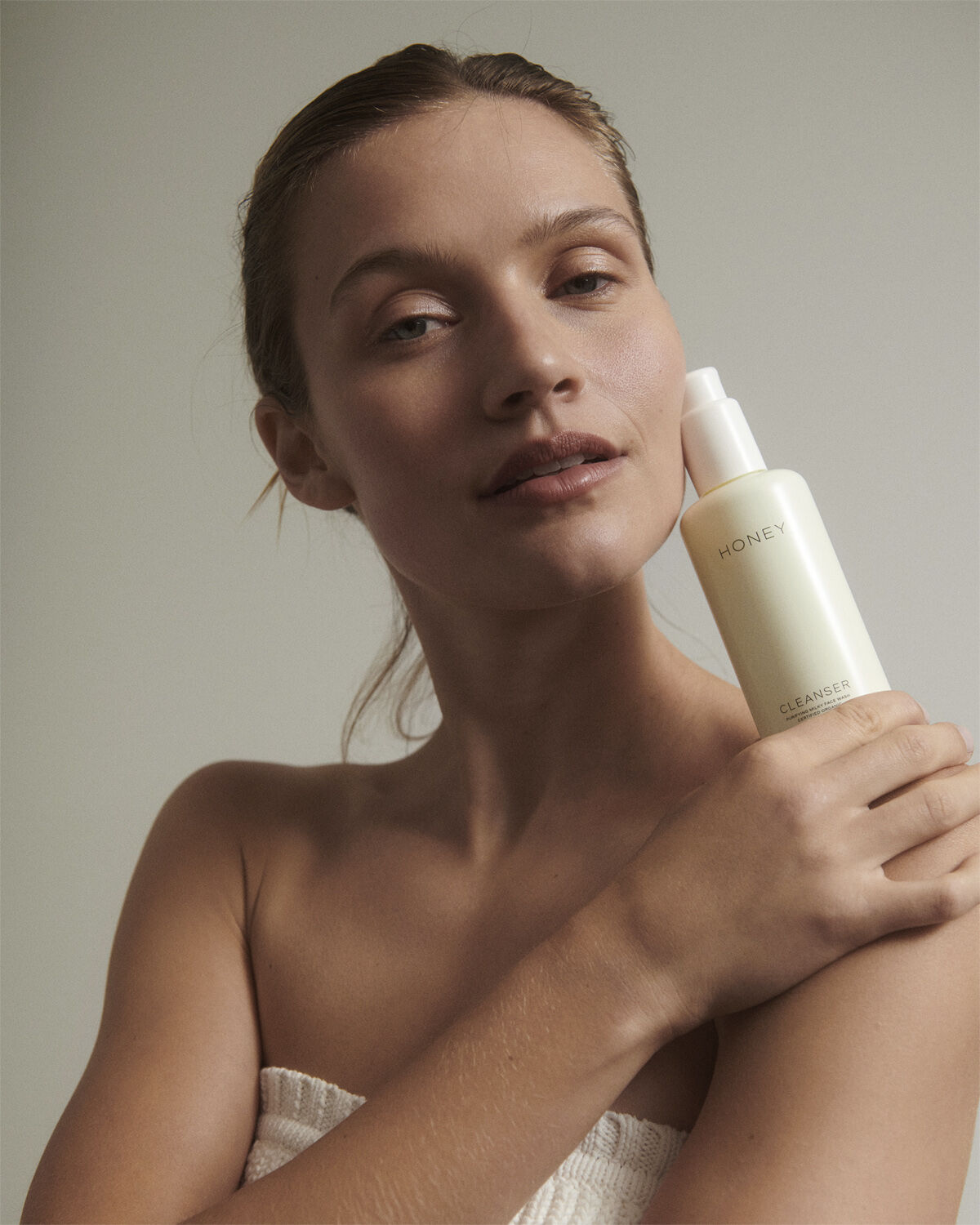 Cleanser - purifying milky face wash