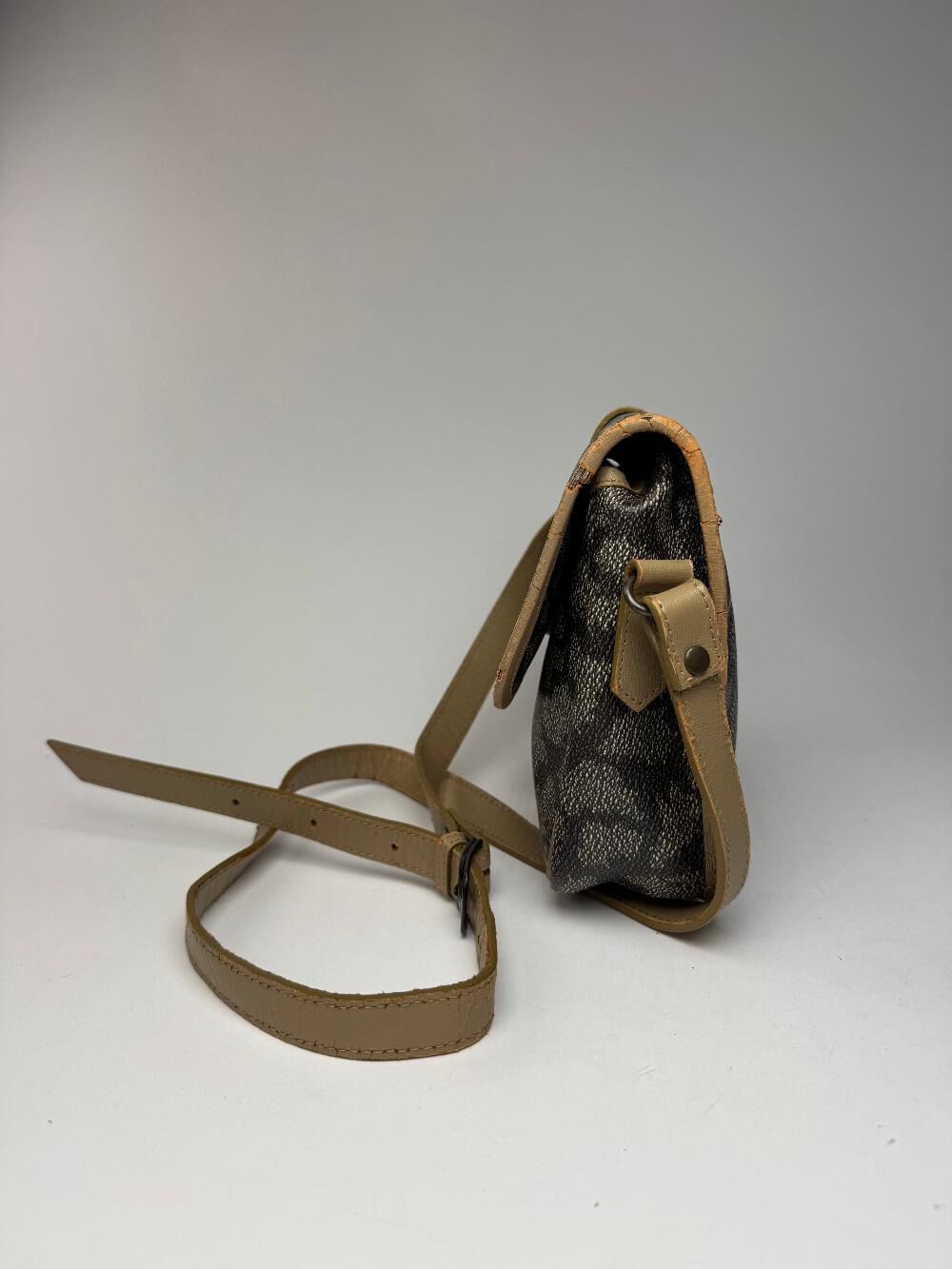 Yves Saint Laurent Crossbody Bag