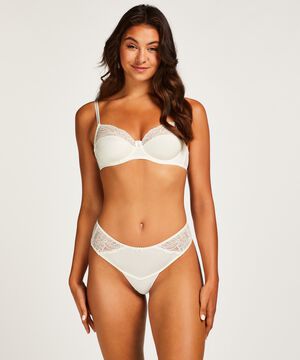 Sophie bx string r