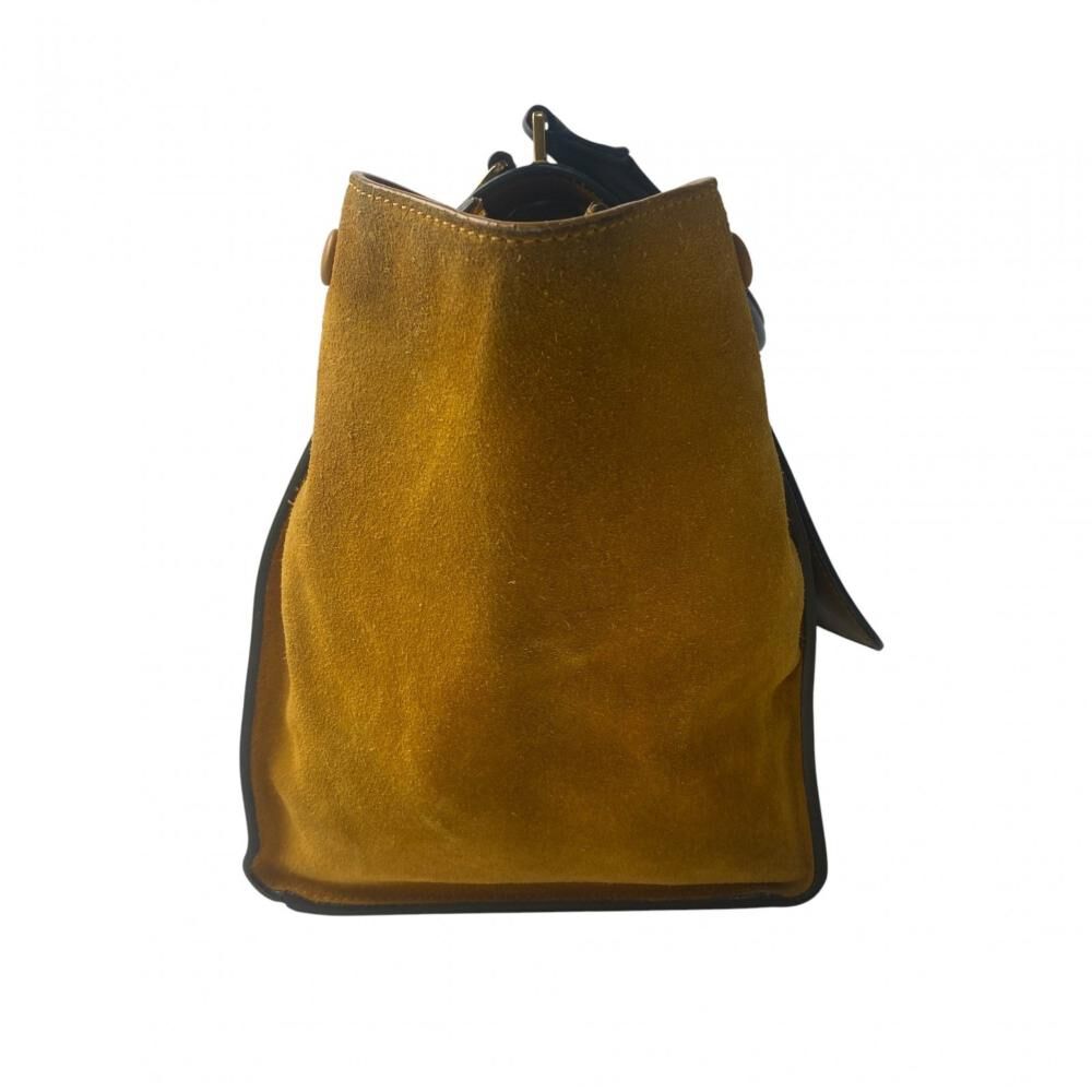 C&eacute;line Trapeze