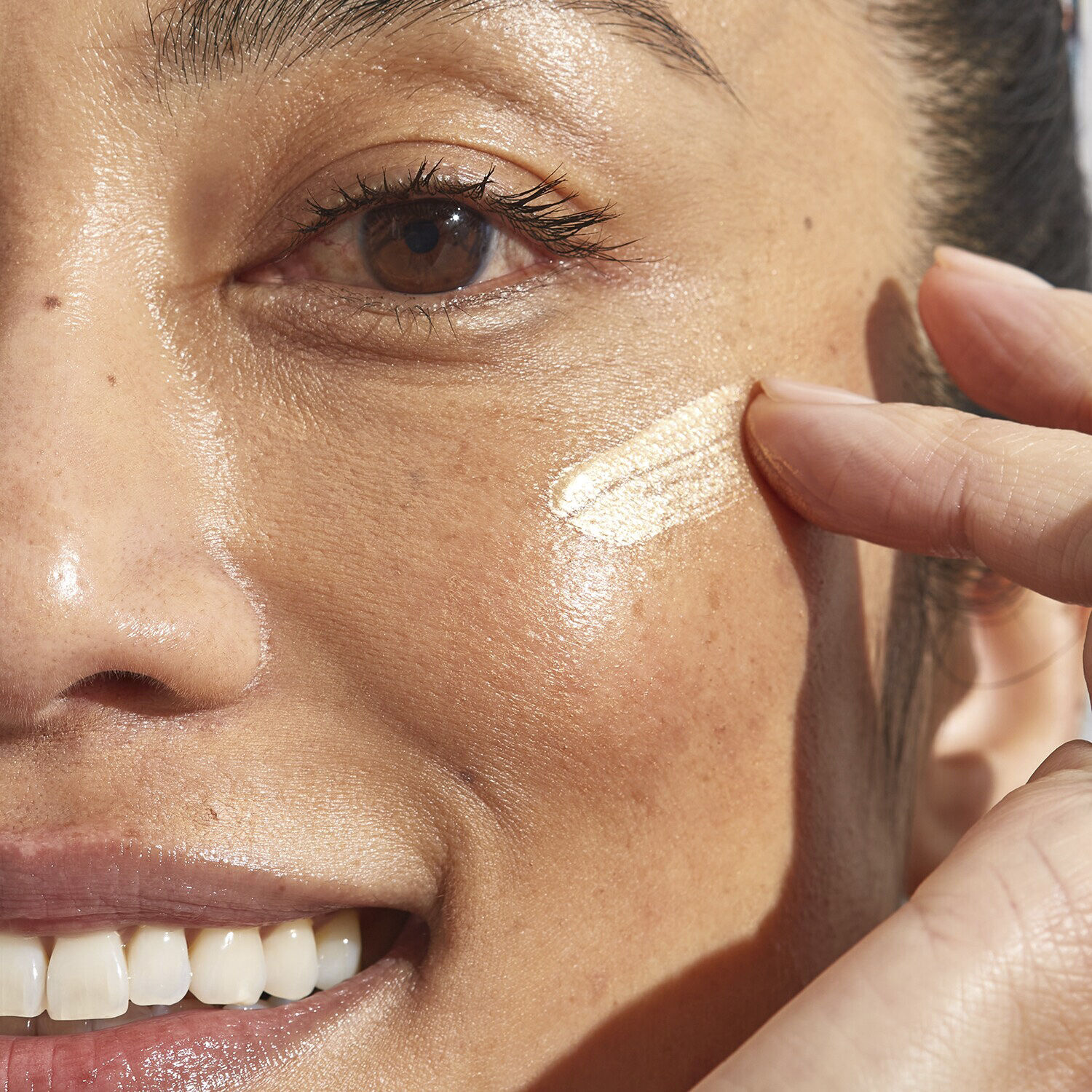 The Impossible Glow - Highlighting and bronzing drops