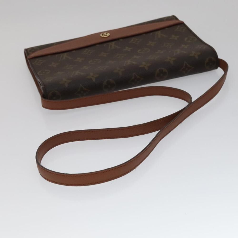 Louis Vuitton Shoulder Bags