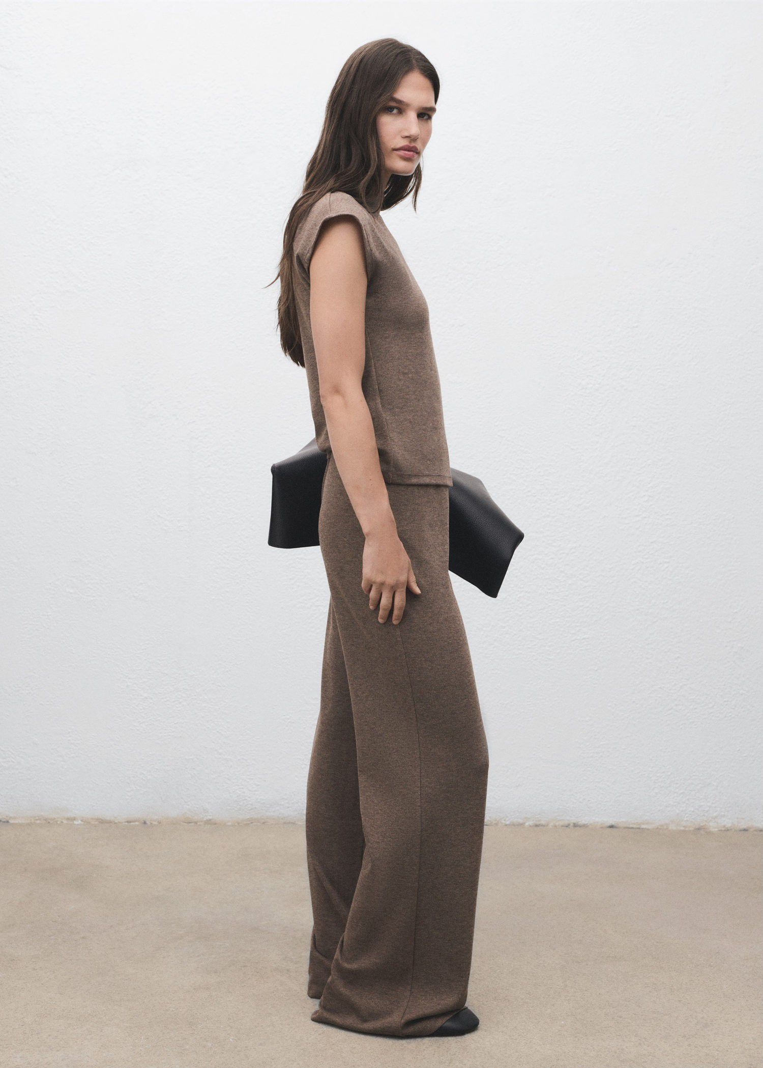 Knitted trousers with elastic waist