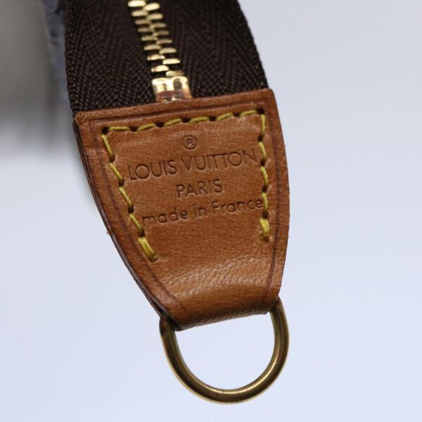 Louis Vuitton Poche Toilette