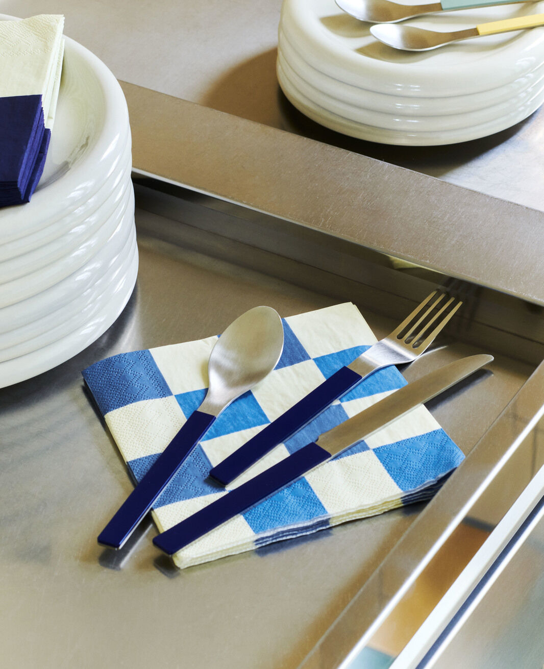 Pattern Napkins-Set of 20 Dinner-Off-white and blues M check