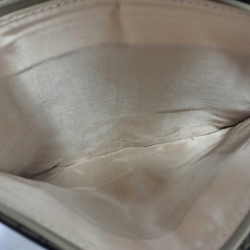 Yves Saint Laurent Clutch