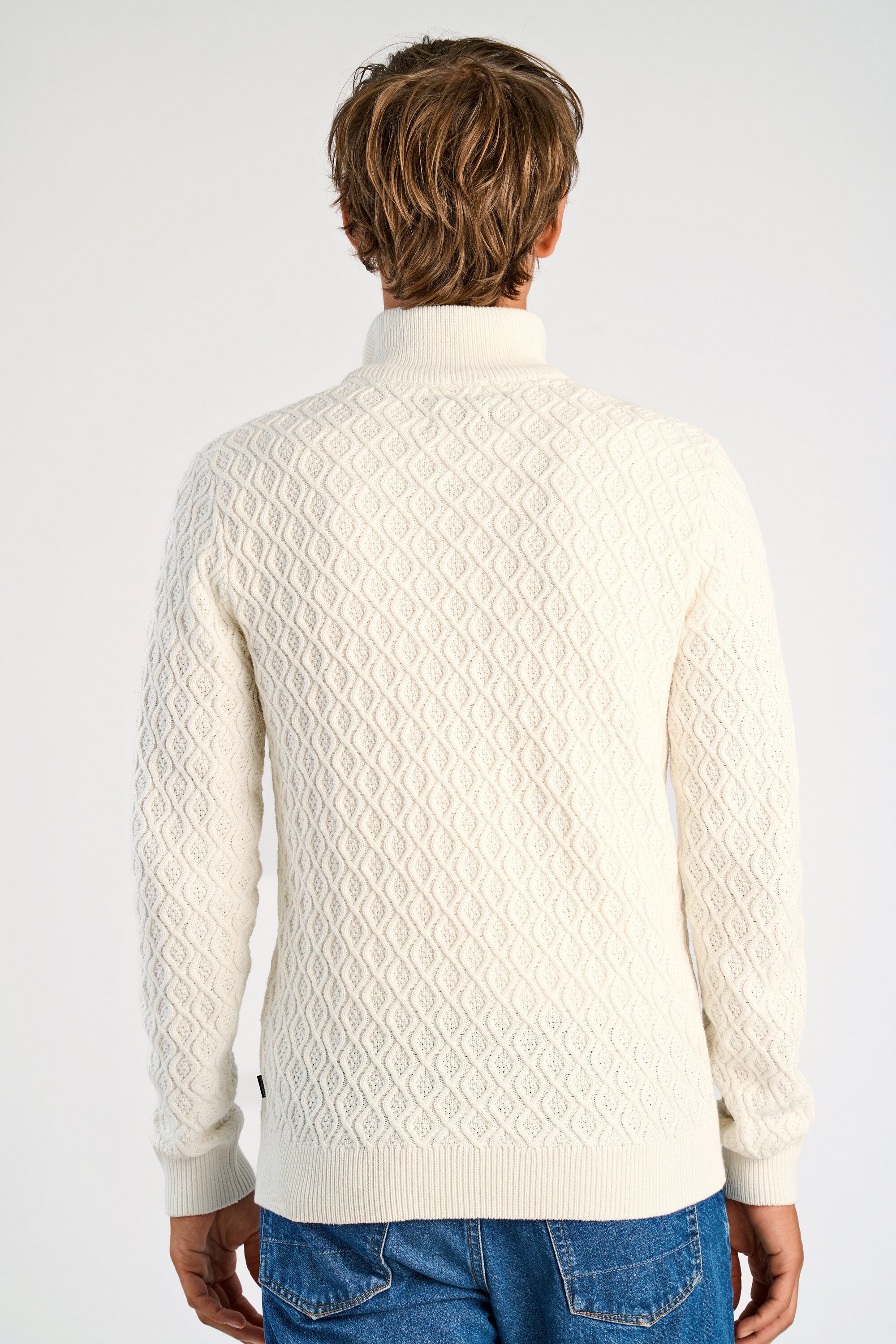 Recycle structure half zip