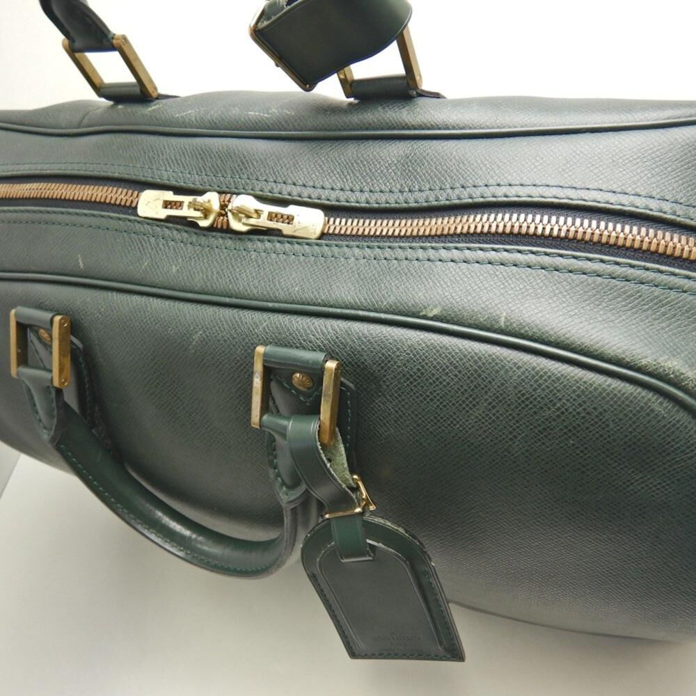 Louis Vuitton Taiga Kendall