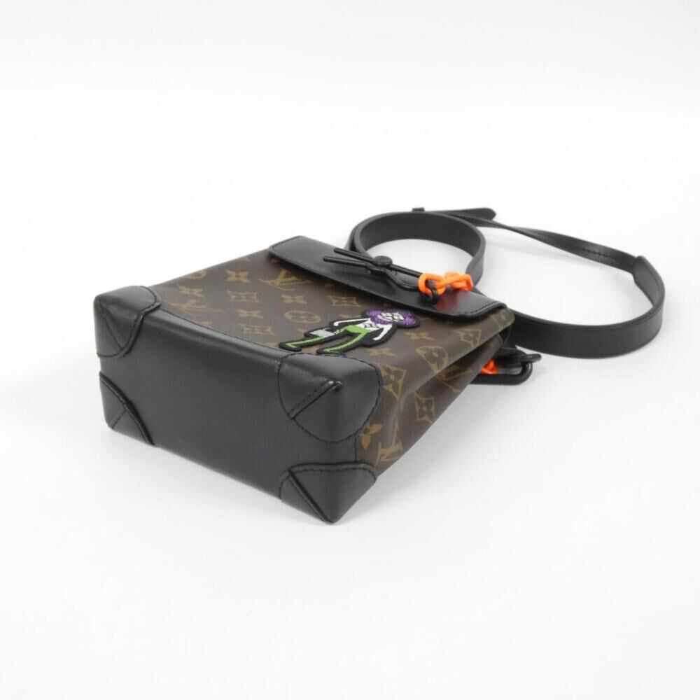 Louis Vuitton Shoulder Bags