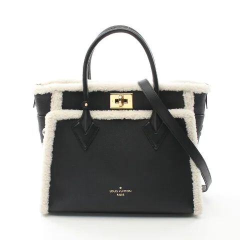 Louis Vuitton On My Side