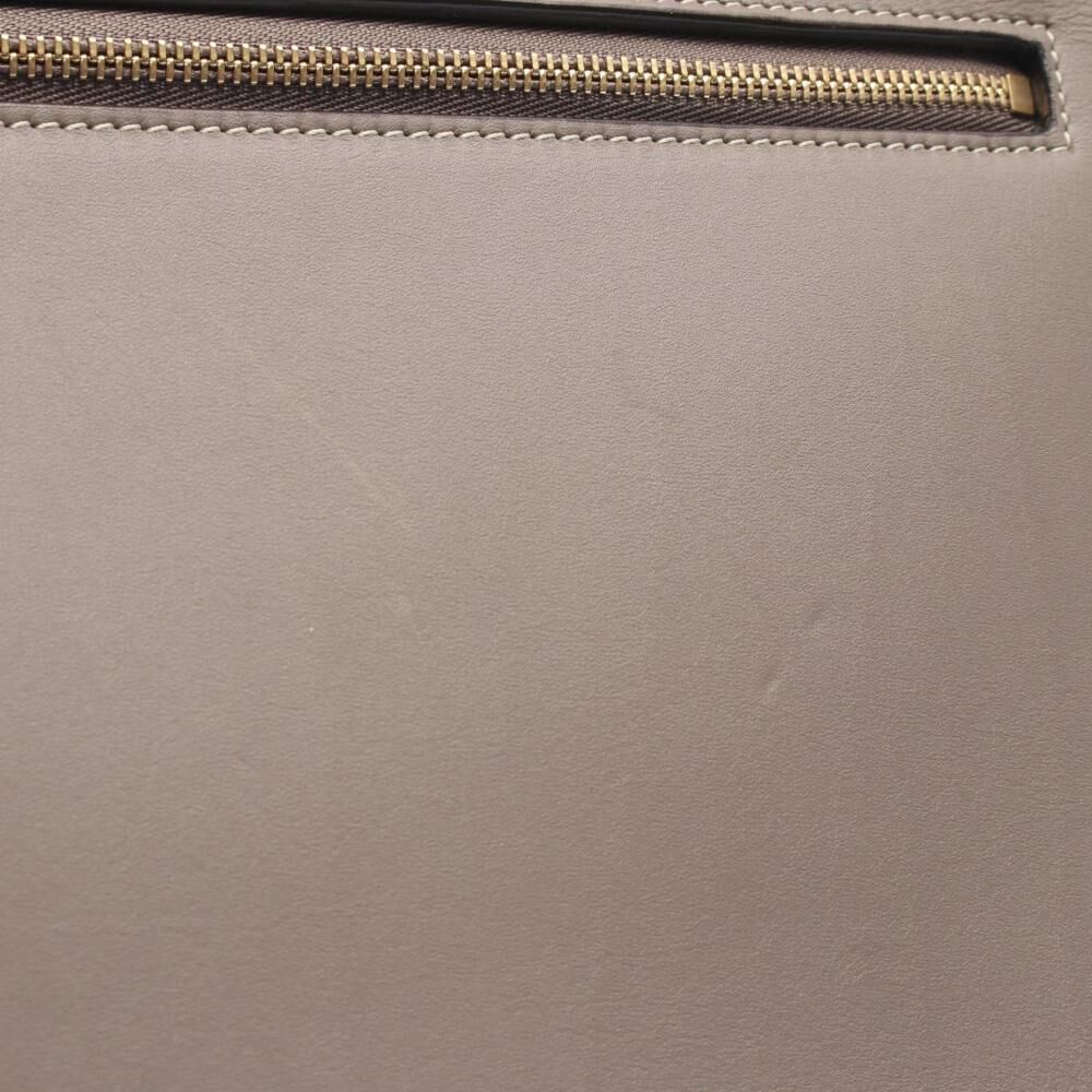 C&eacute;line Trapeze