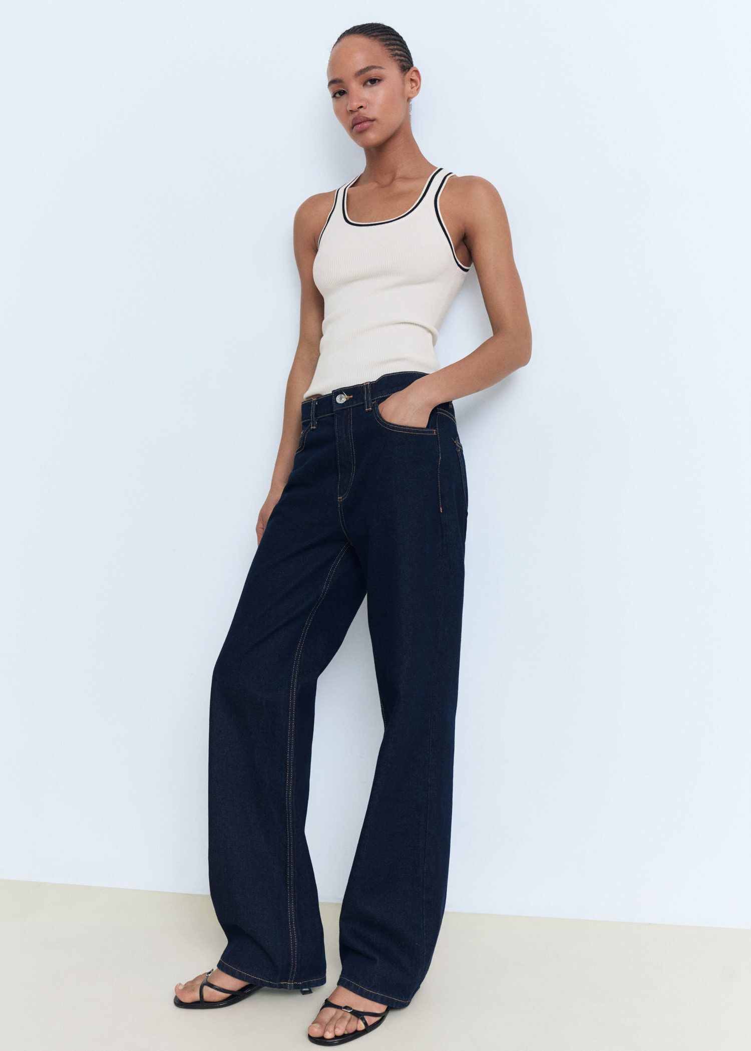 Knitted top with contrast details