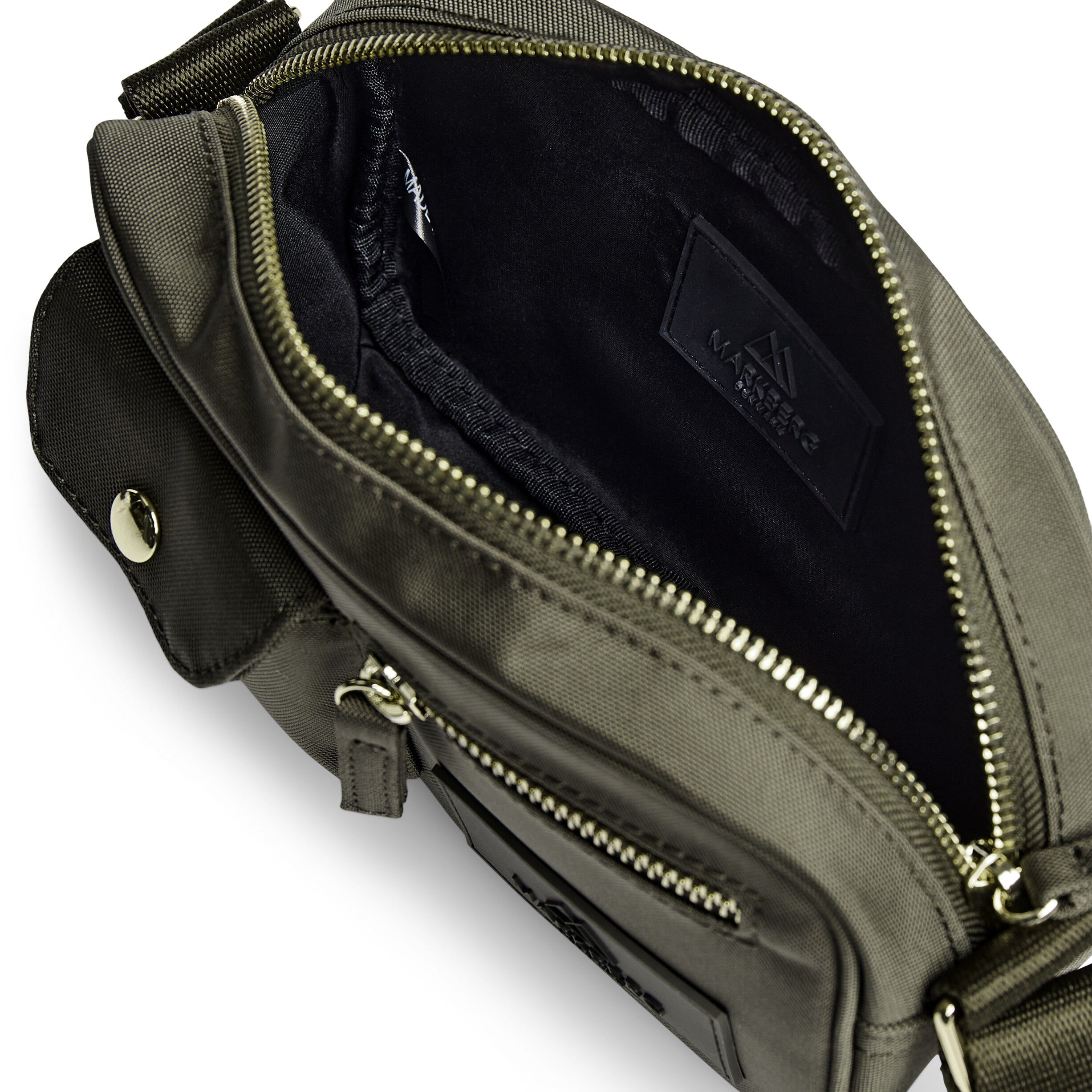 Darlambg S Cross. , Monochrome