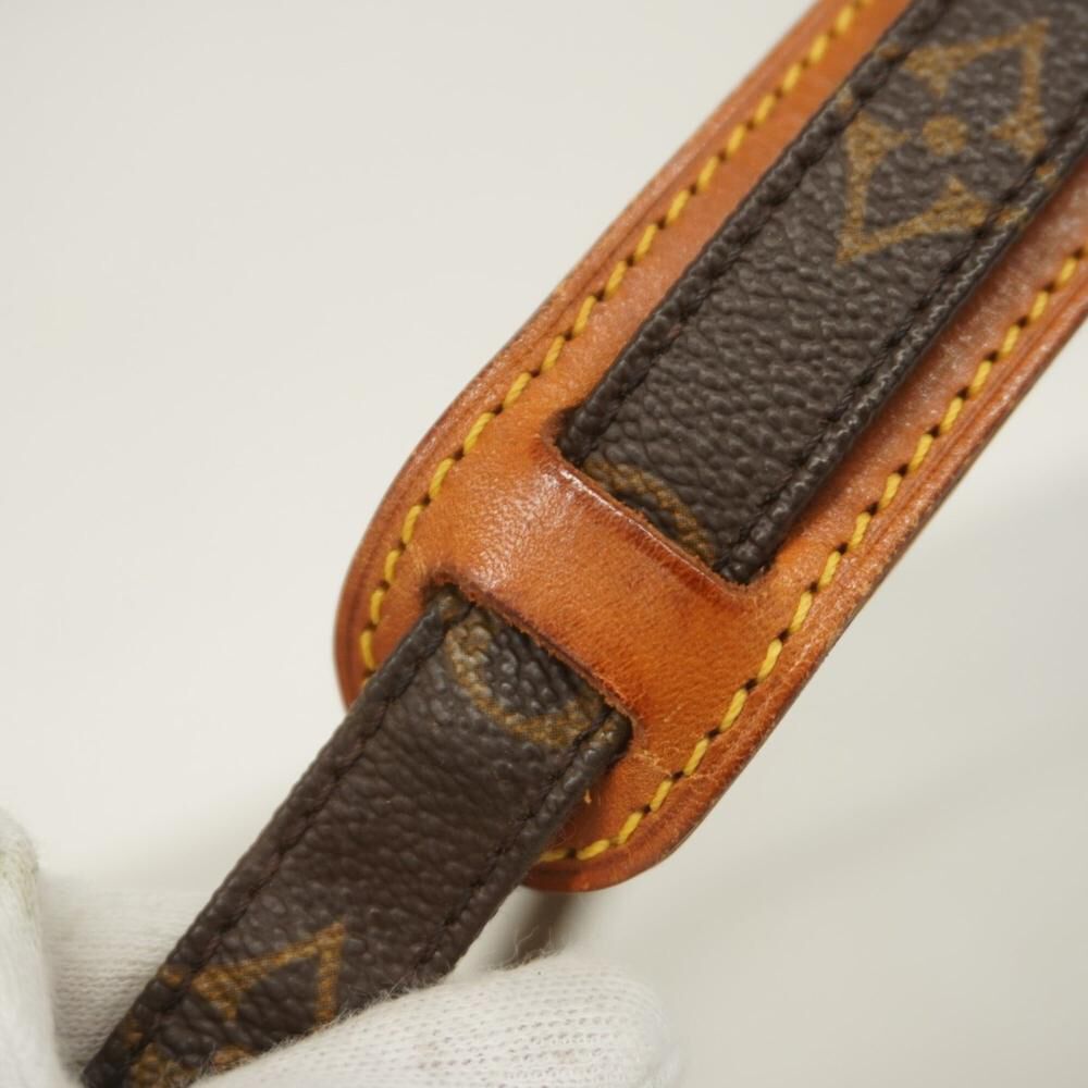 Louis Vuitton Shoulder Bags