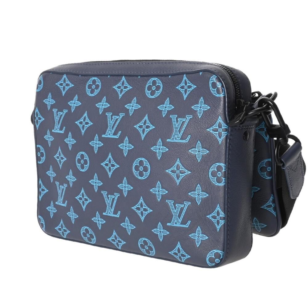 Louis Vuitton Shoulder Bags
