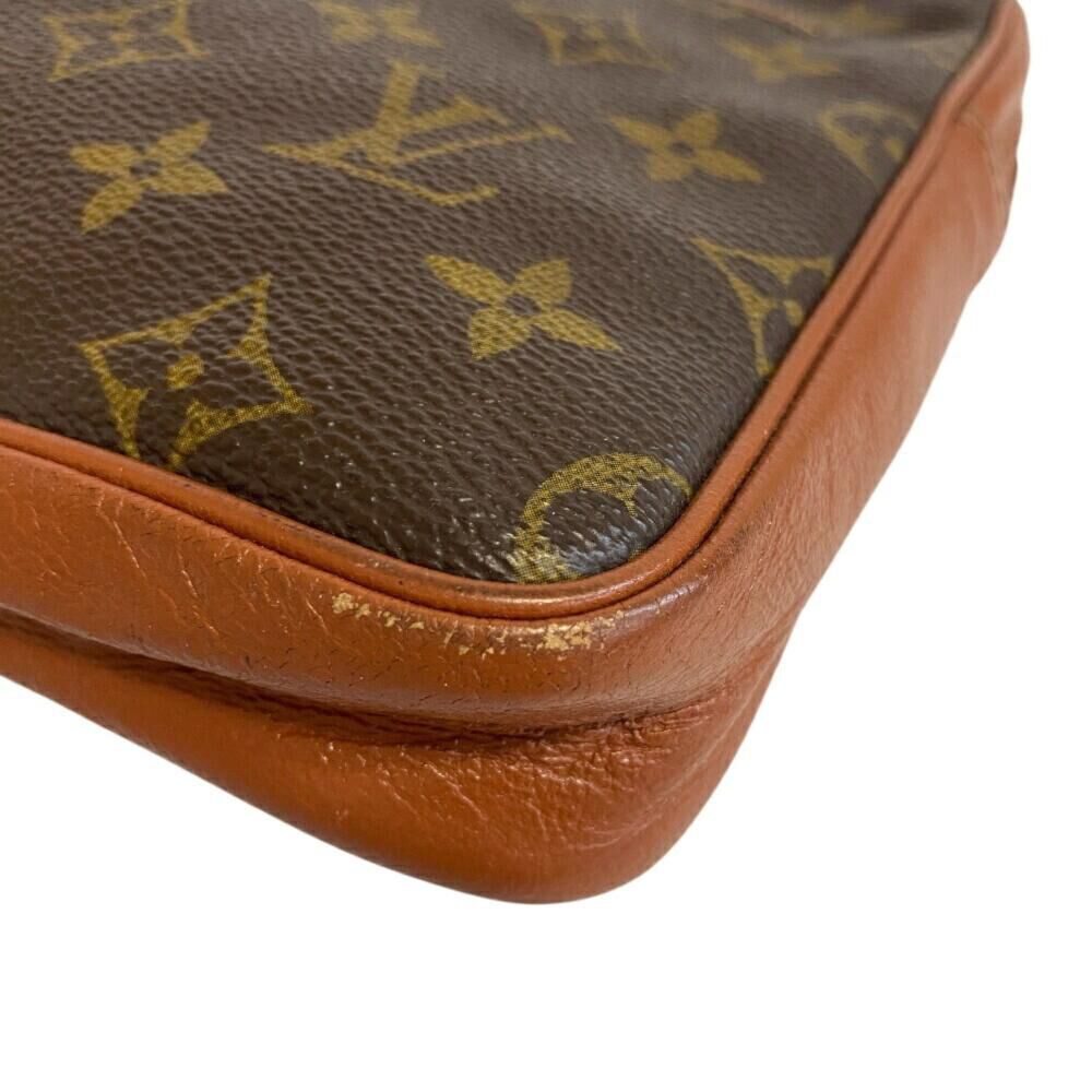 Louis Vuitton Clutch