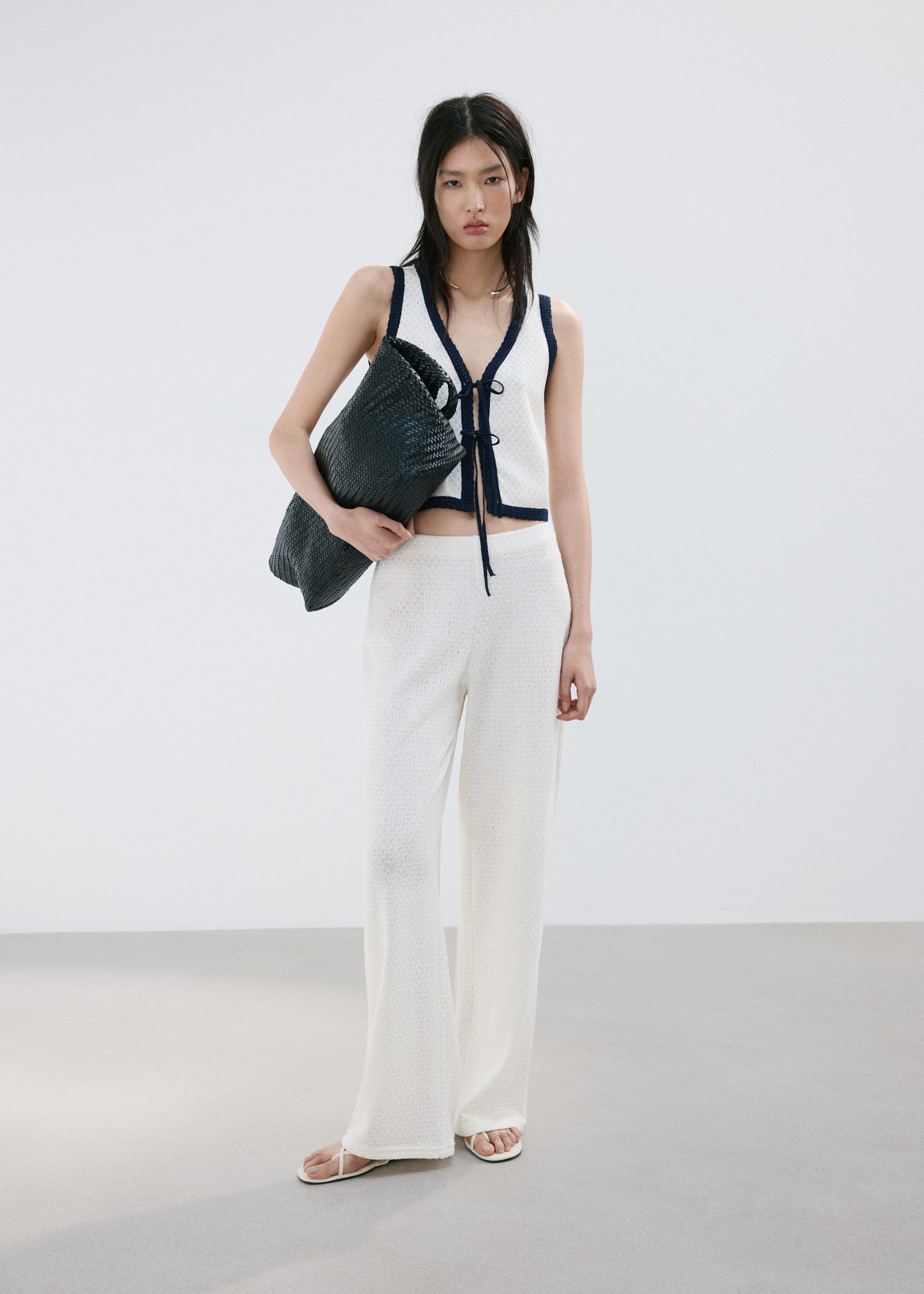 Straight knitted trousers