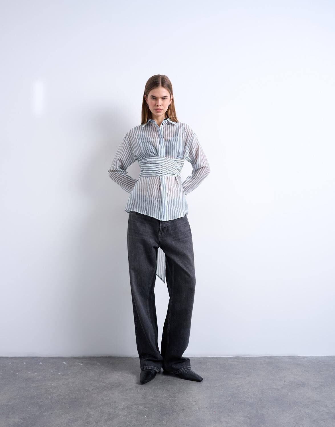 Tsyara Ls Tie Waisted Shirt