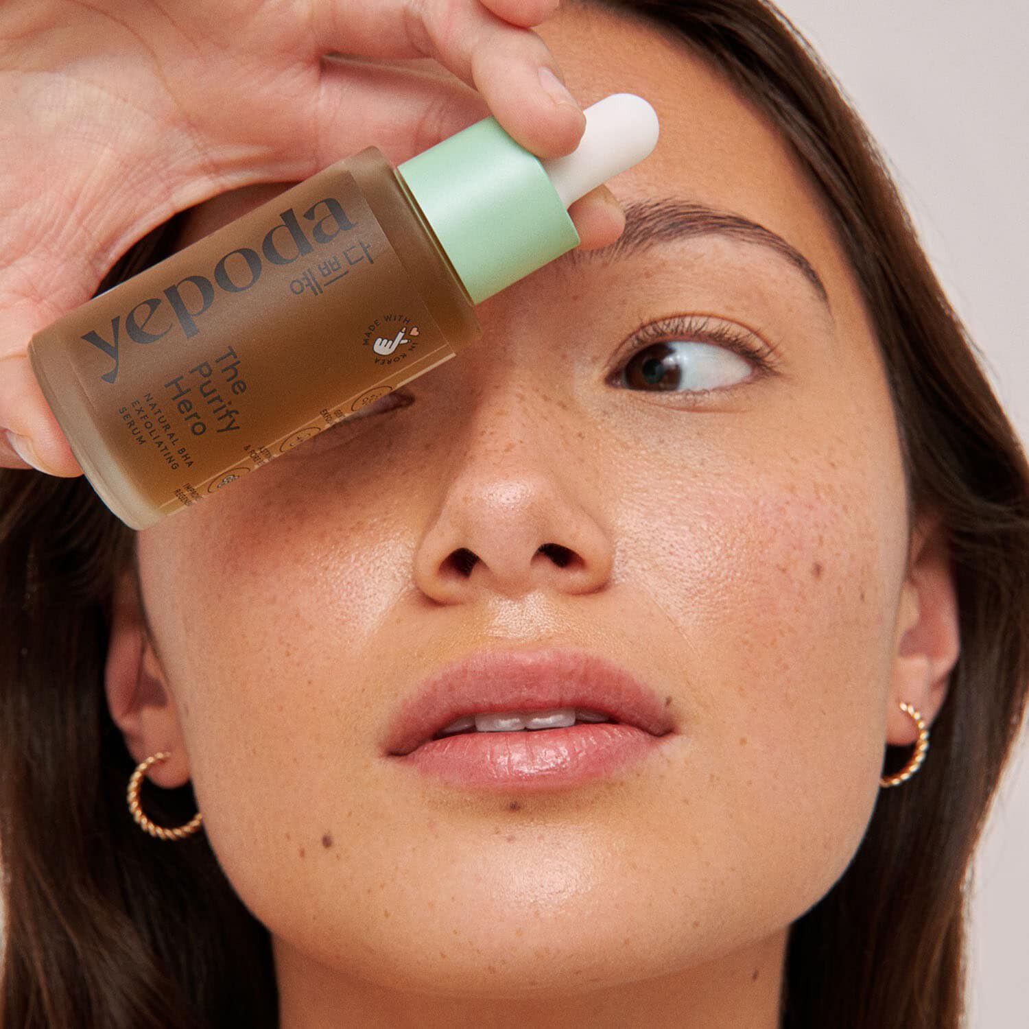 The Purify Hero Naturligt exfolierande serum med BHA