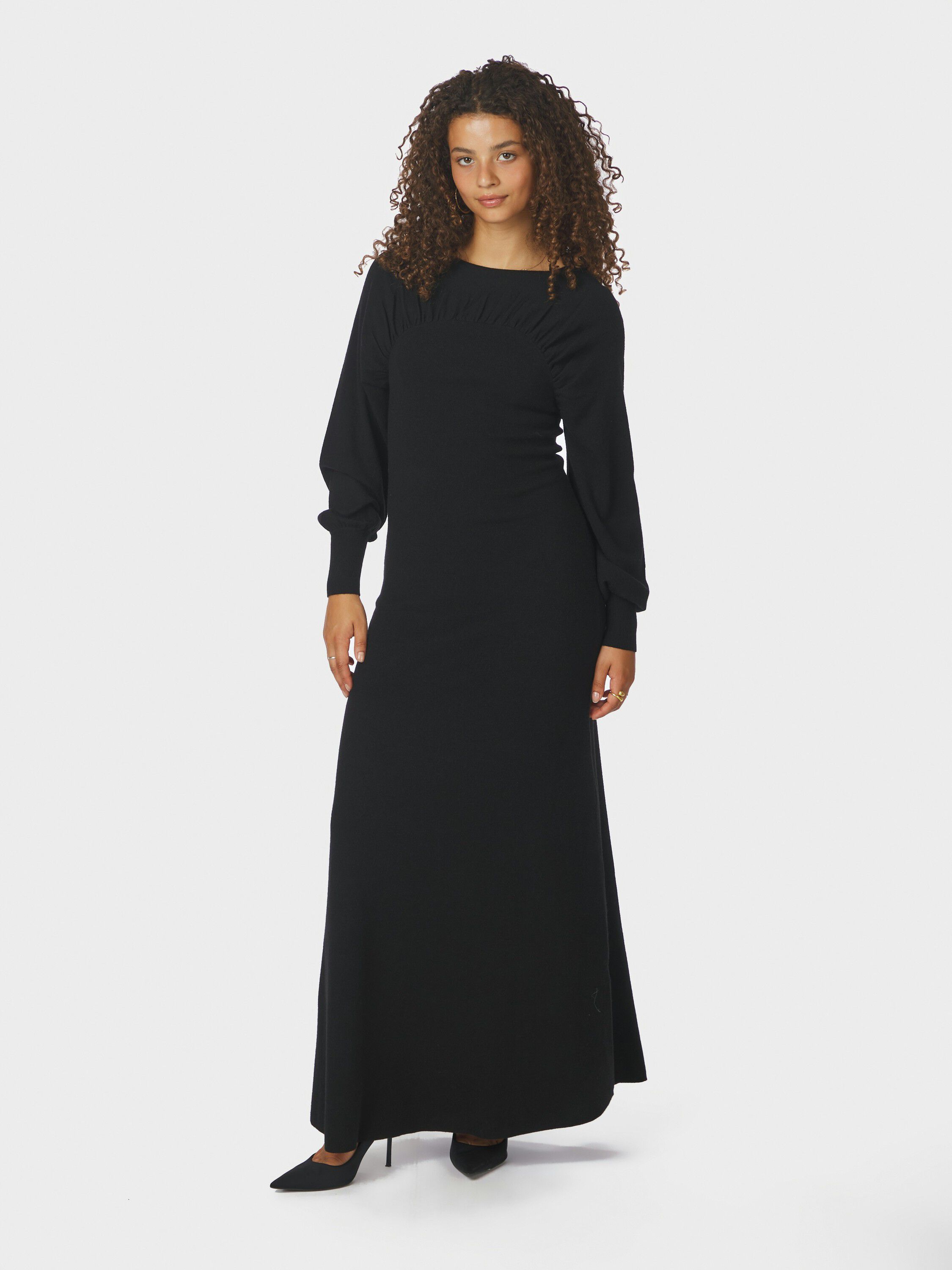 Stickade kl&auml;nningar