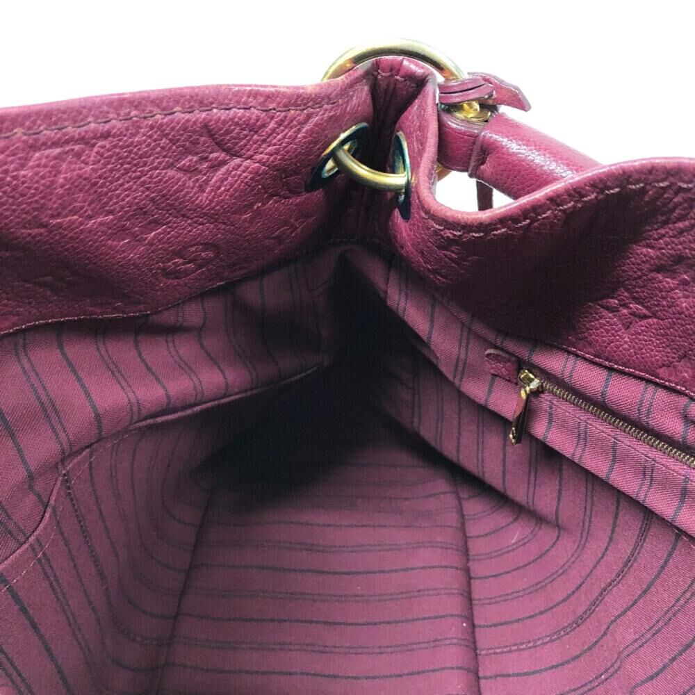 Louis Vuitton Capucines