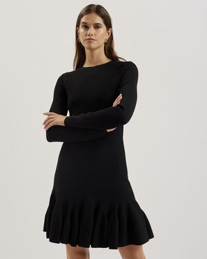 LOISSS Flippy Skirt Long Sleeve Min