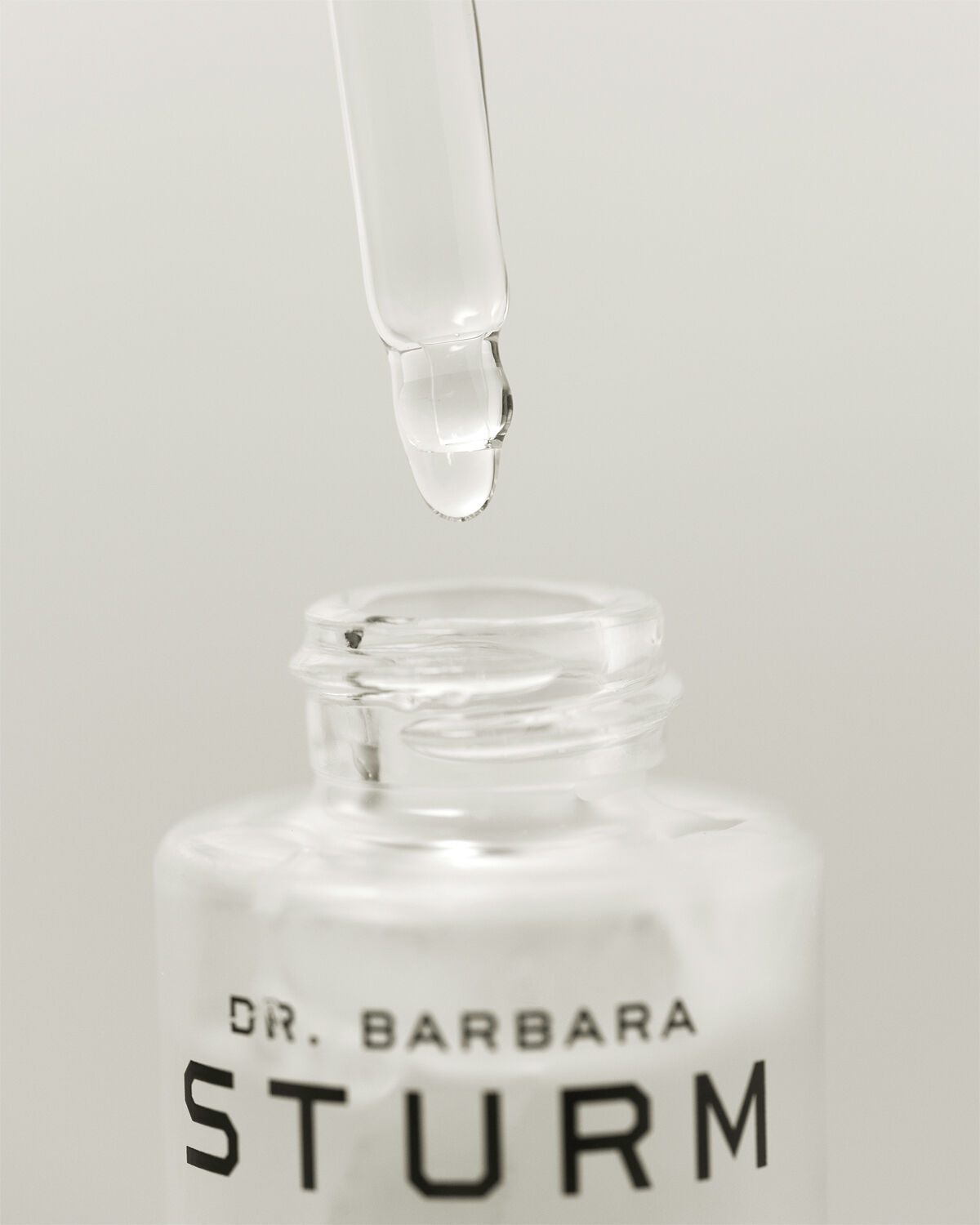 Darker skin Tones Hyaluronic Serum