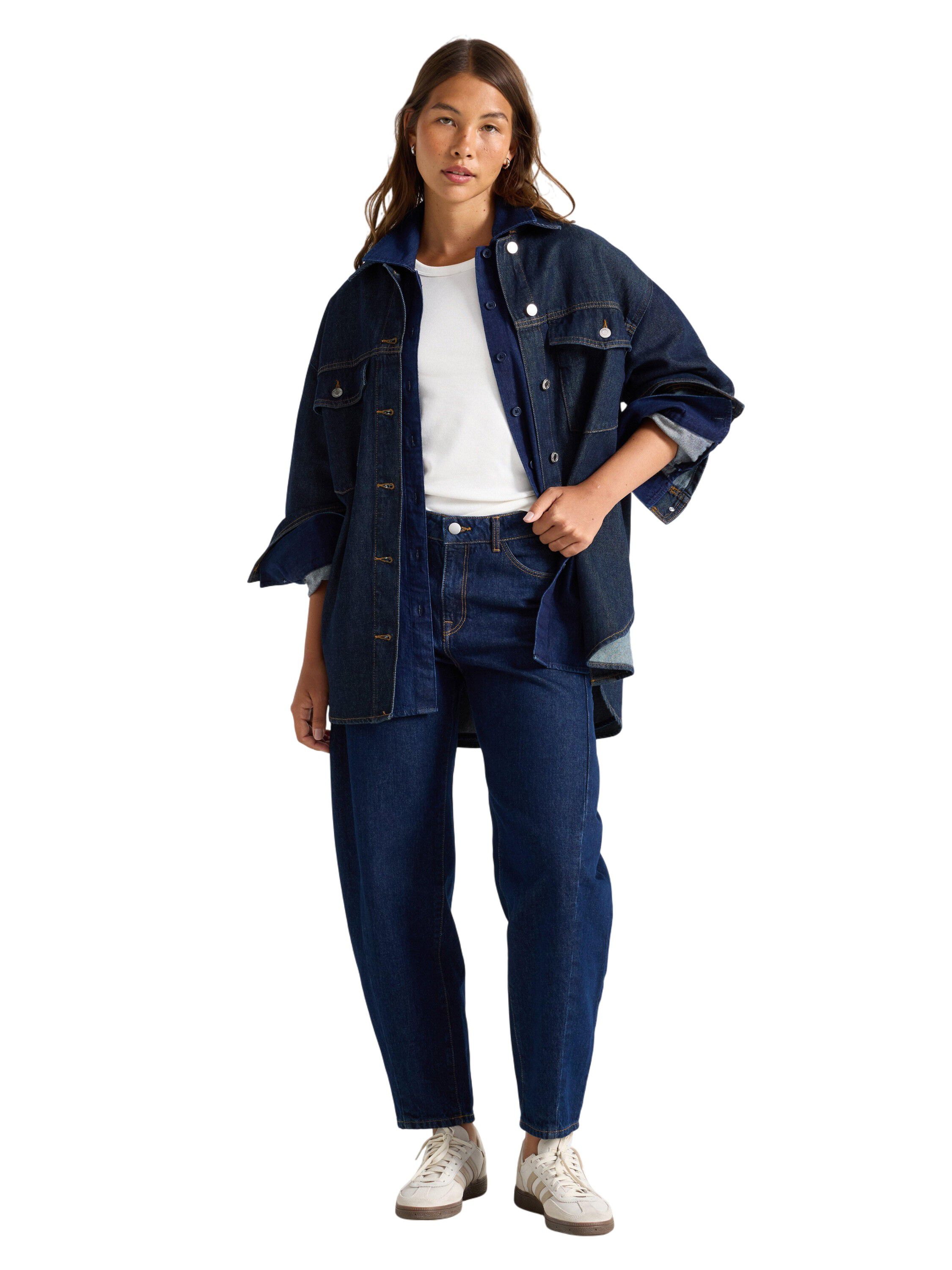 Denim jacket with a relaxed fit, fe