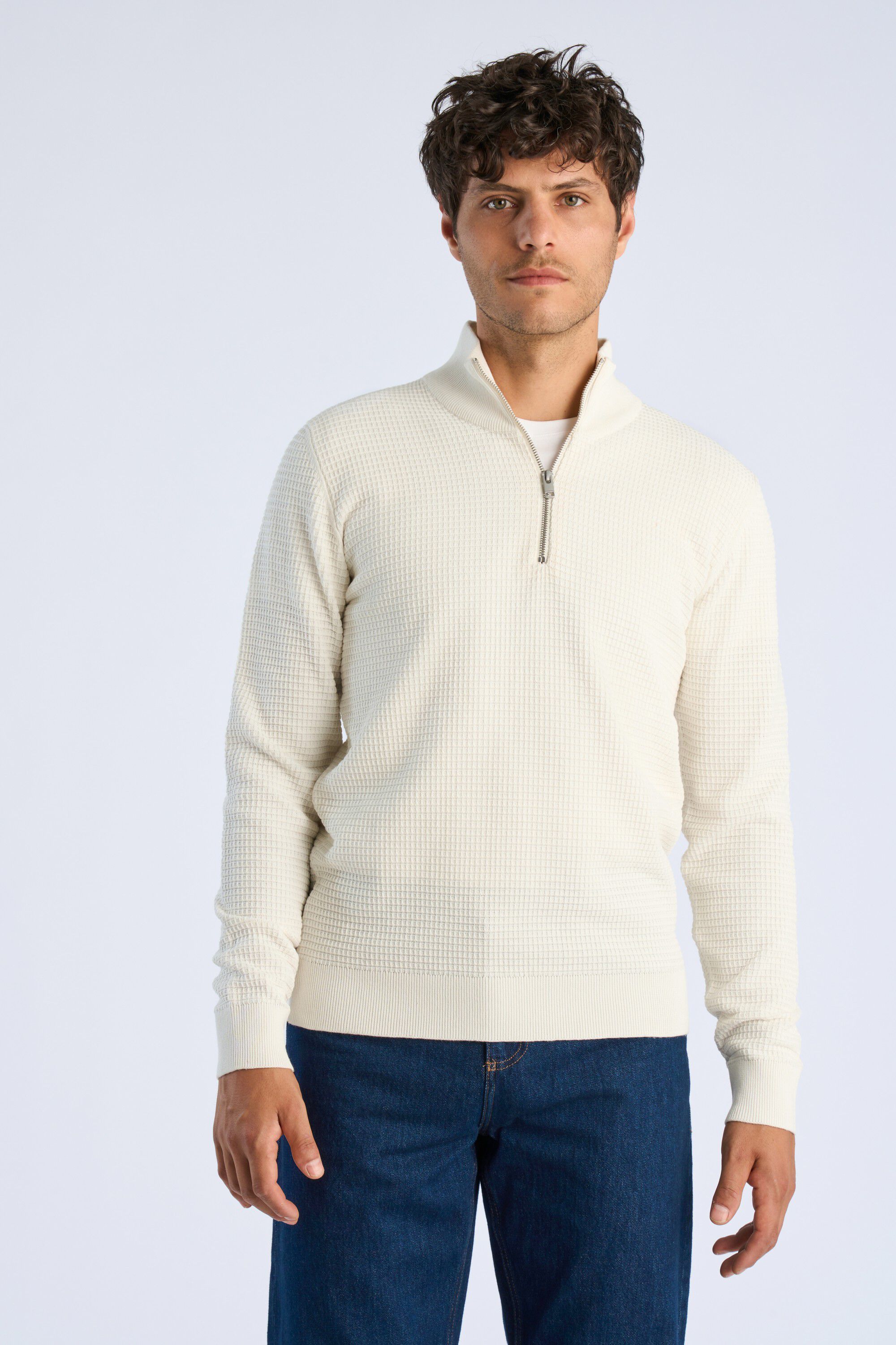 Structure half zip