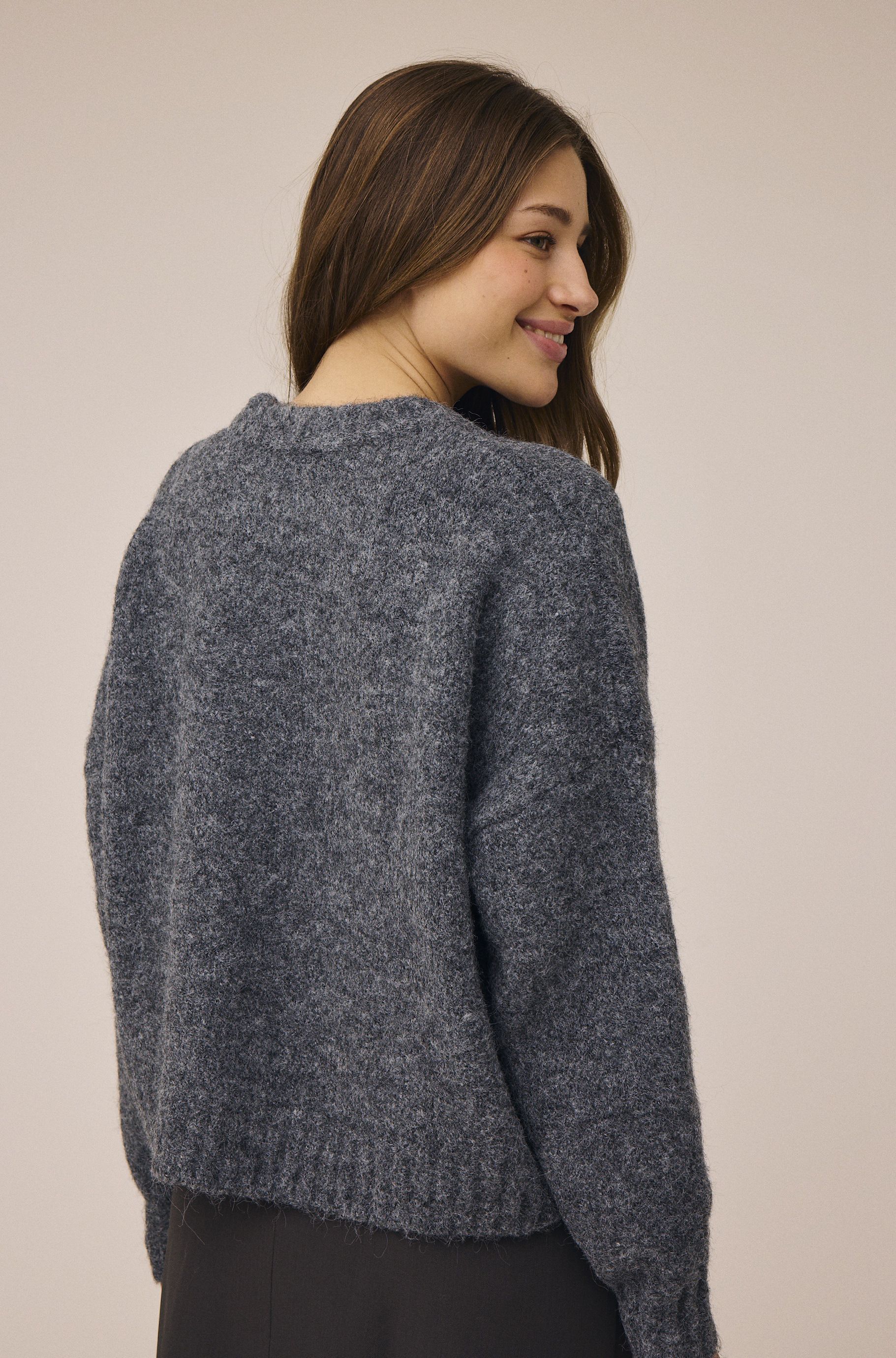 Iselin 3 Round Neck Sweater - GRS