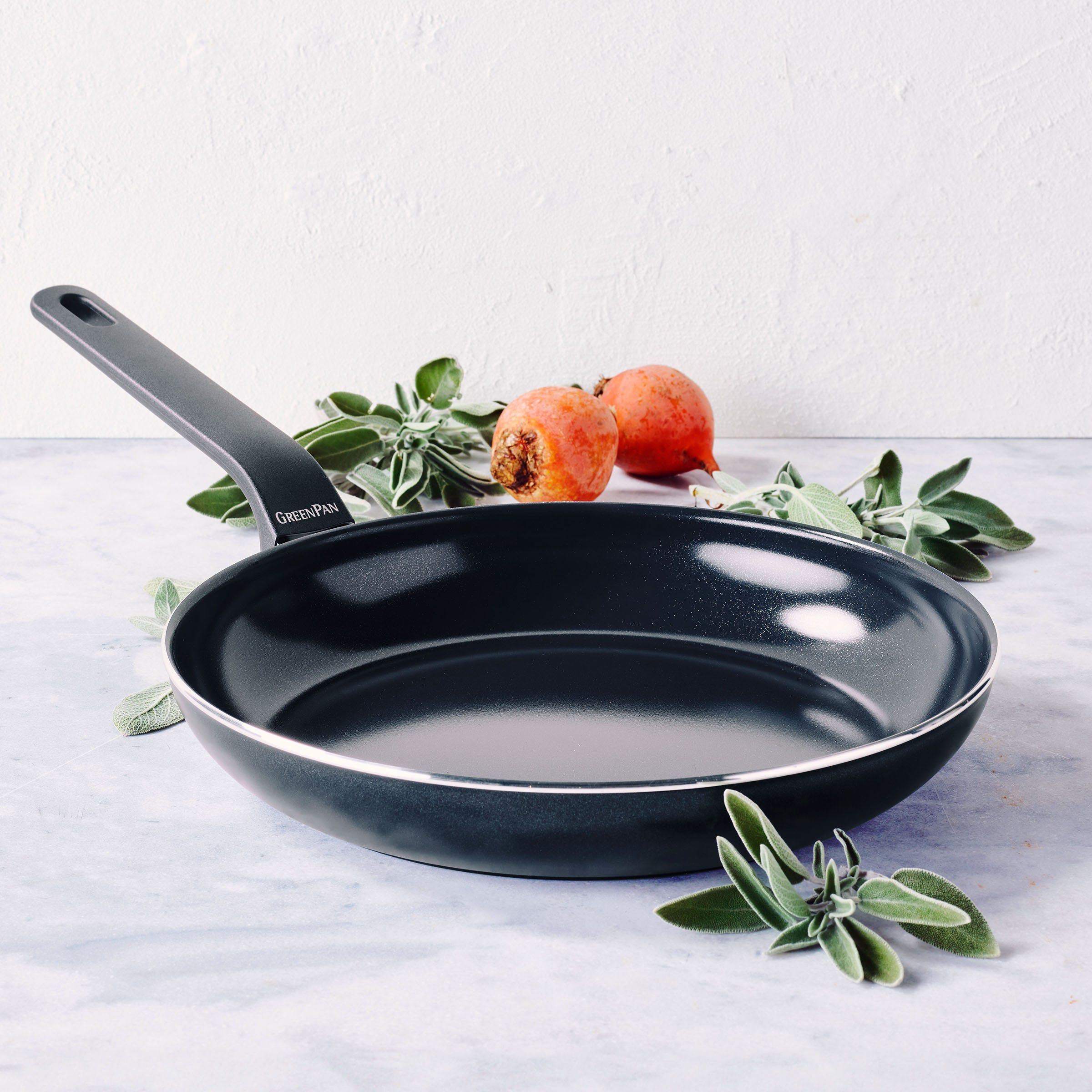 GP-ESSEN FBl Alu Perf-ind opn fry 28cm