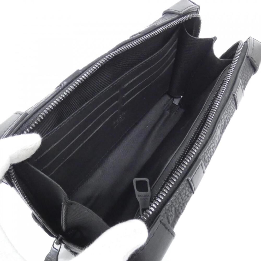 Louis Vuitton Shoulder Bags