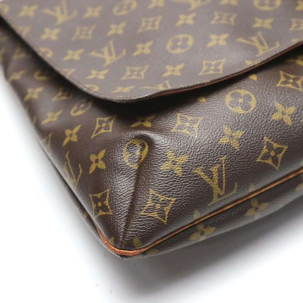Louis Vuitton Shoulder Bags