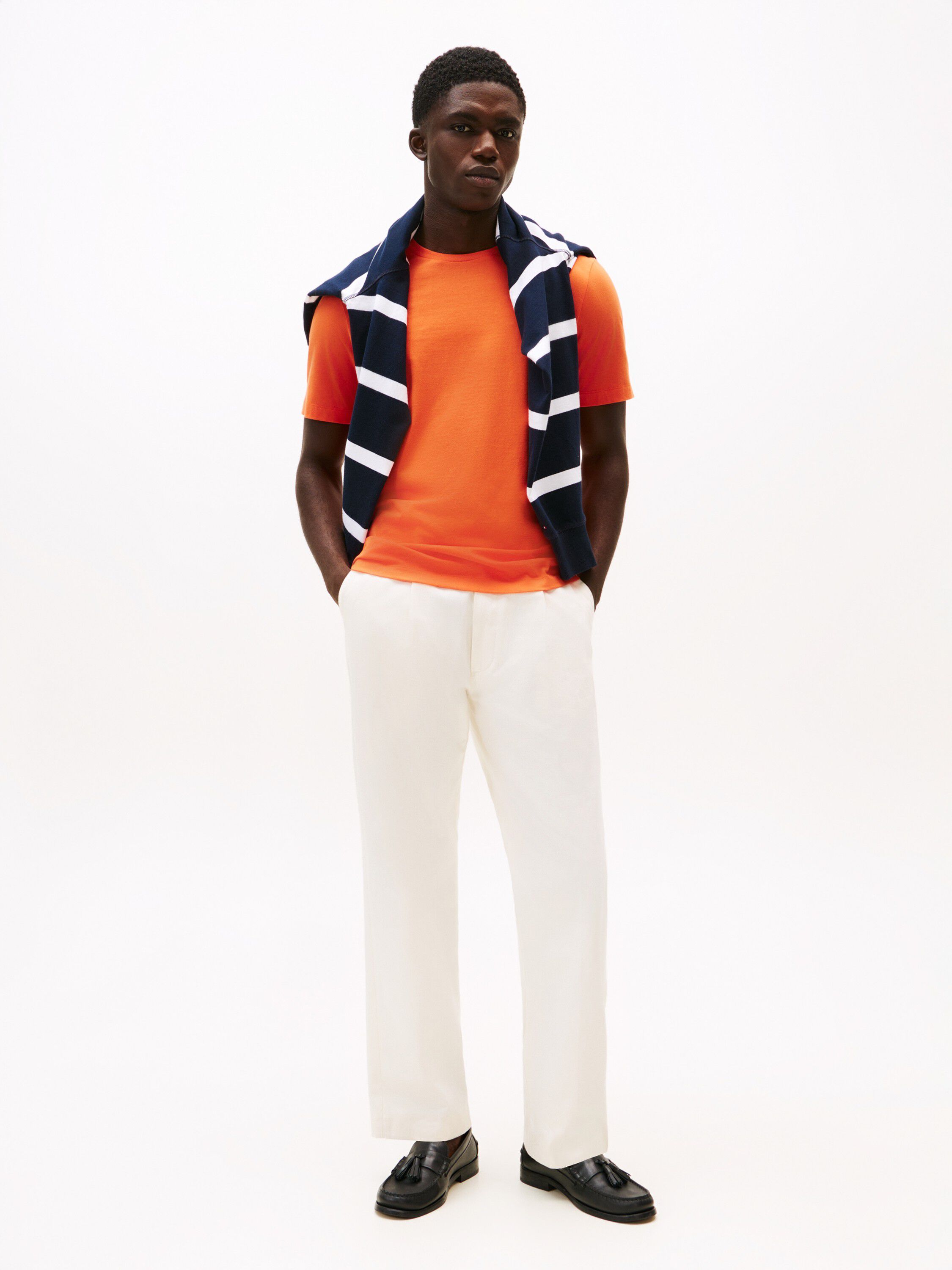 ESS SEASONAL REG FIT SOLID TEE