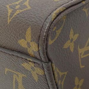 Louis Vuitton Sac Plat