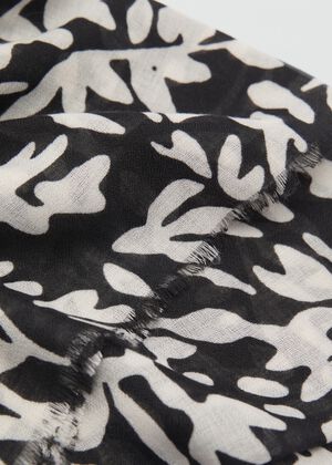 Floral print scarf