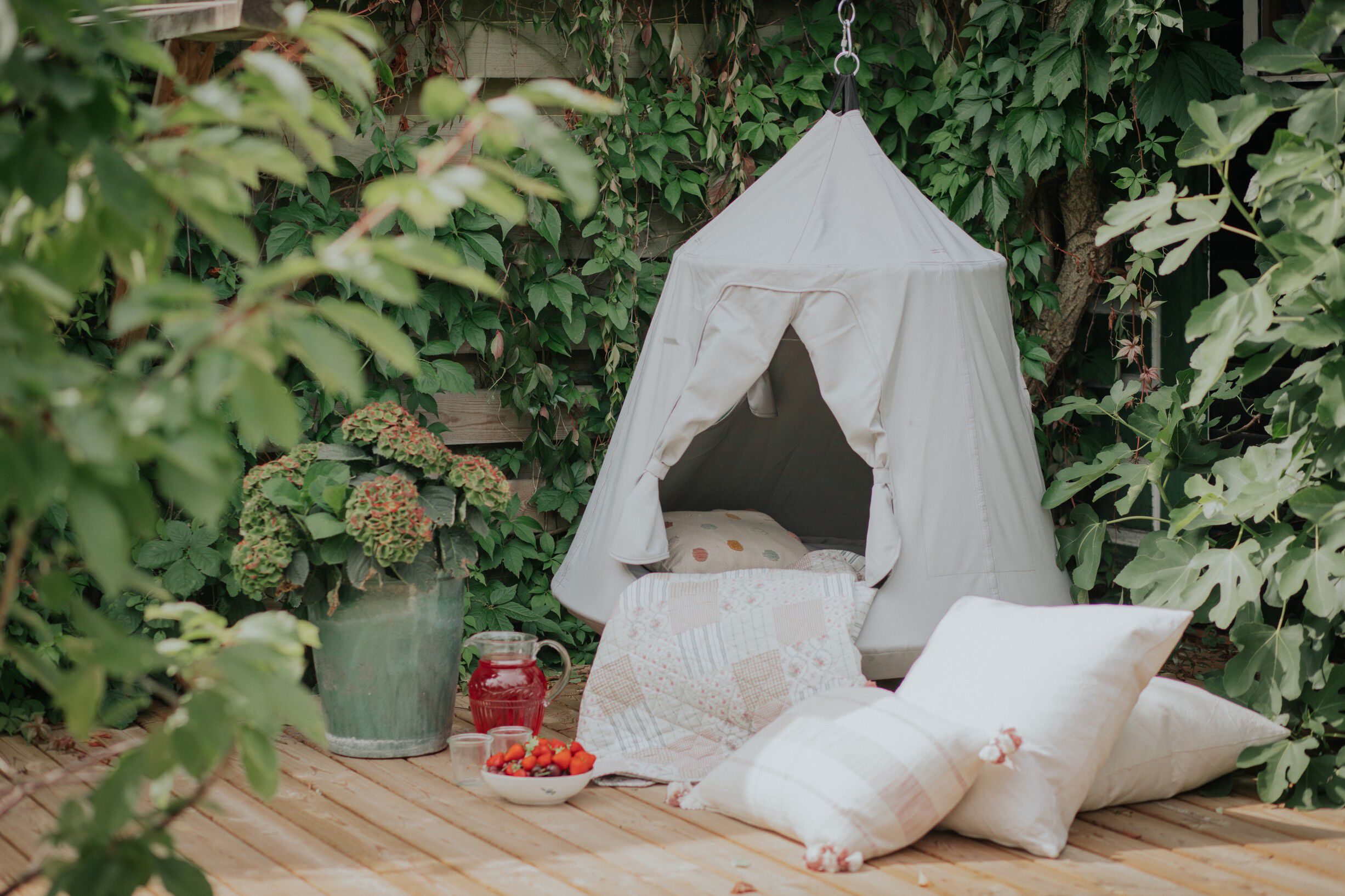 Krea Hangout Deluxe Tent