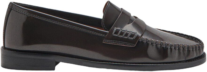 Gathered leather moccasin