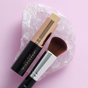 Domed Kabuki - Brush #A30