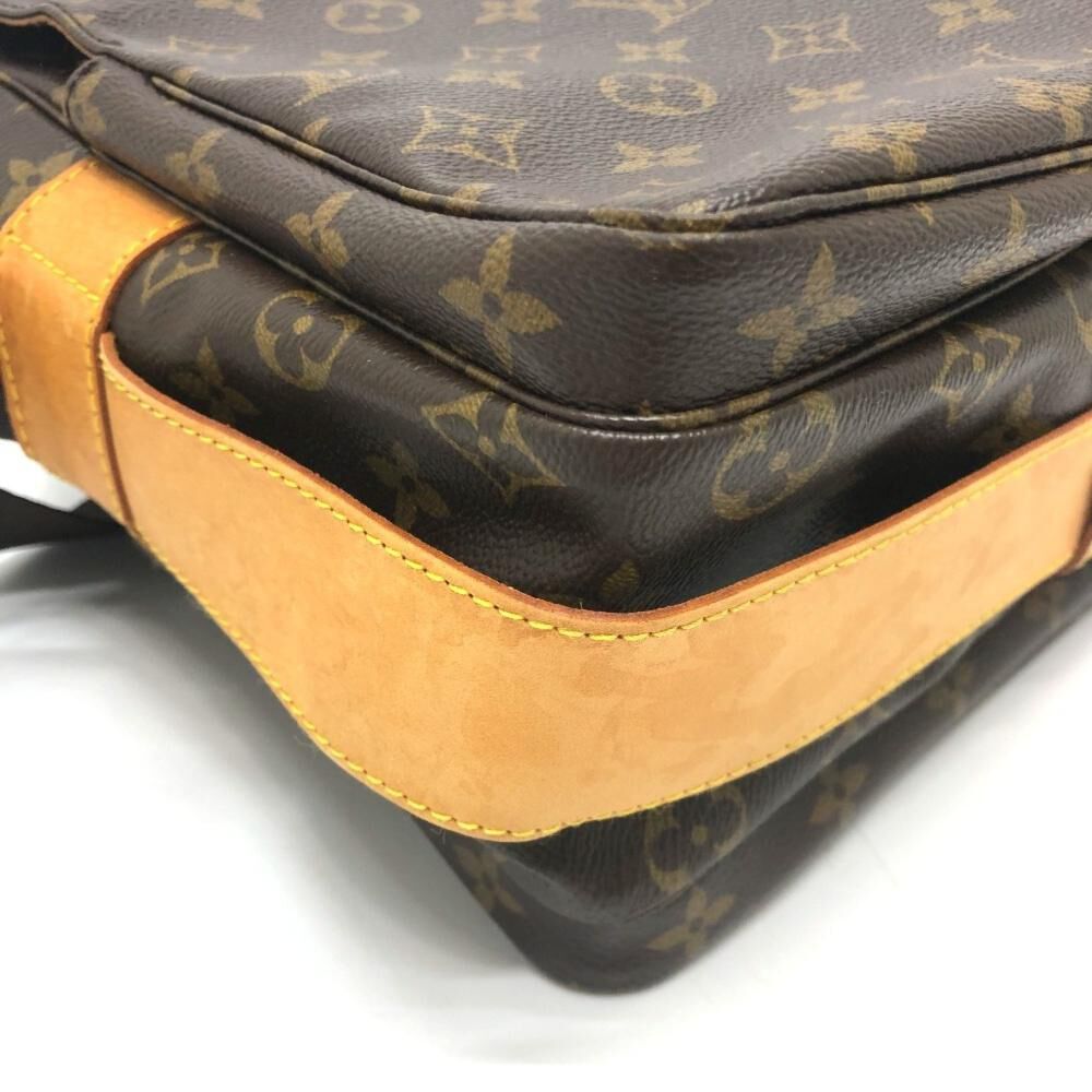 Louis Vuitton Messenger
