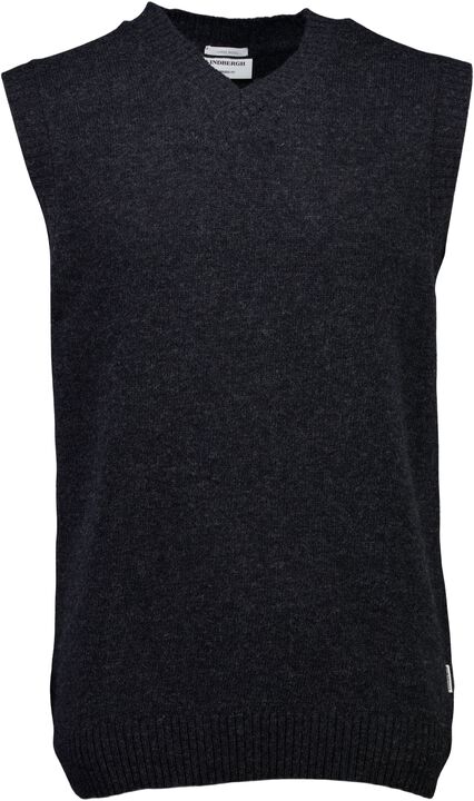 Lambswool v-neck slipover